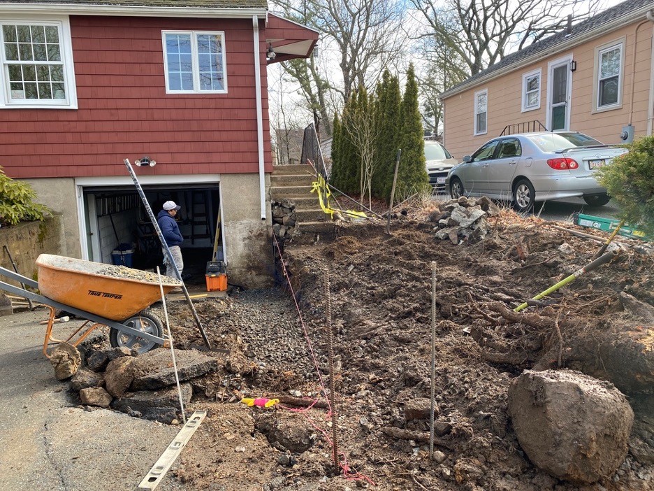 lawn-renovation-marblehead-ma-before-1