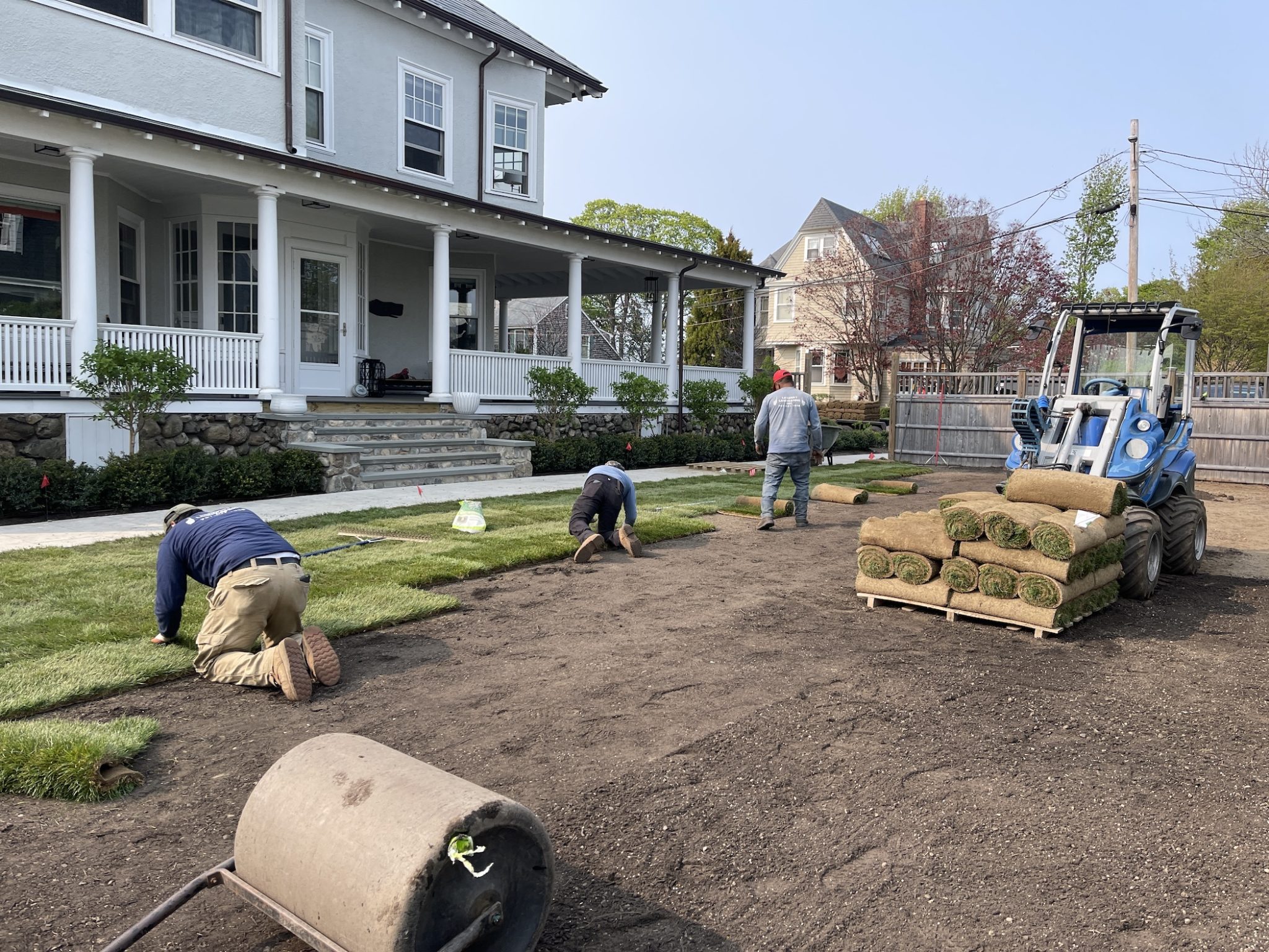 Why Using One Contractor for Both Hardscaping and Softscaping is the ...